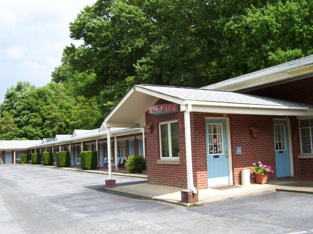 Parkway Inn Waynesville Extérieur photo