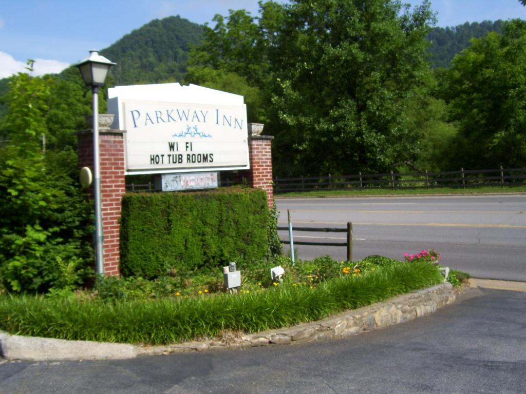 Parkway Inn Waynesville Extérieur photo